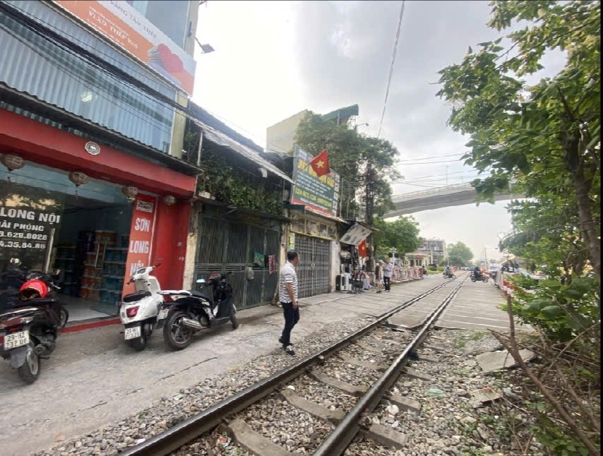 Bán Nhà Mặt Phố Giải Phóng - Ngã Tư Vọng, Nhà Đẹp - Mặt Phố Kinh Doanh